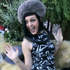 Meet your Posher, Rose